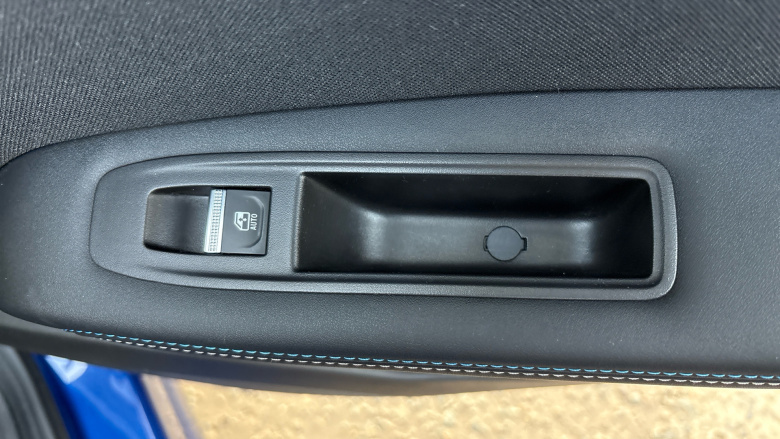 Renault Symbioz 1.6 E-Tech FHEV 145 Iconic Esprit Alpine 5dr Auto Hybrid Estate